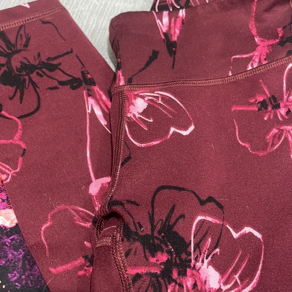 2 Pair Bundle of Fabletics leggings - Picture 4 of 4